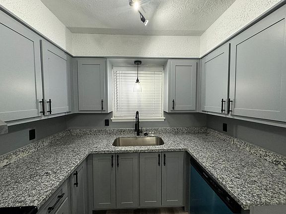 5th image of 3415 Belmont Ave