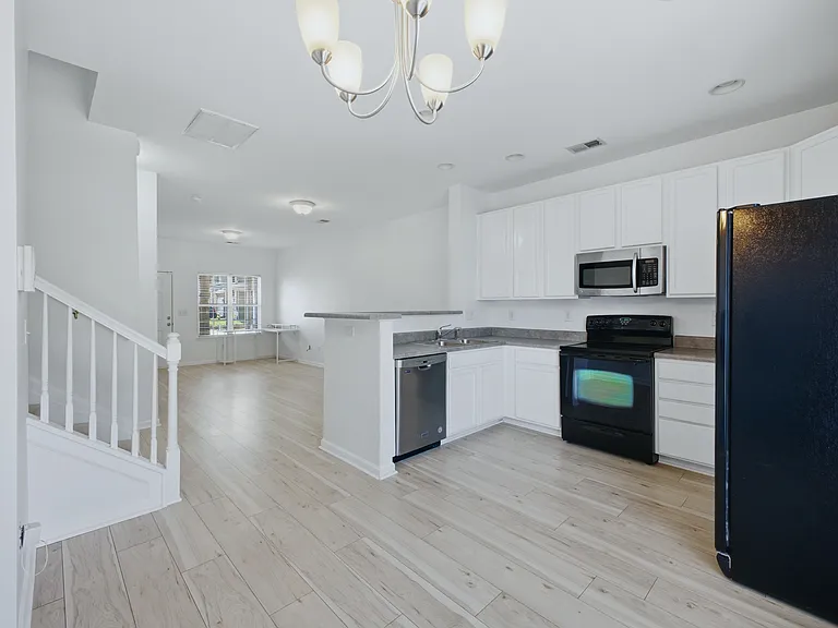205 Azteca Dr — Photo 14