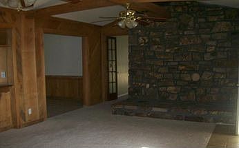 4th image of 1009 Snowden Dr