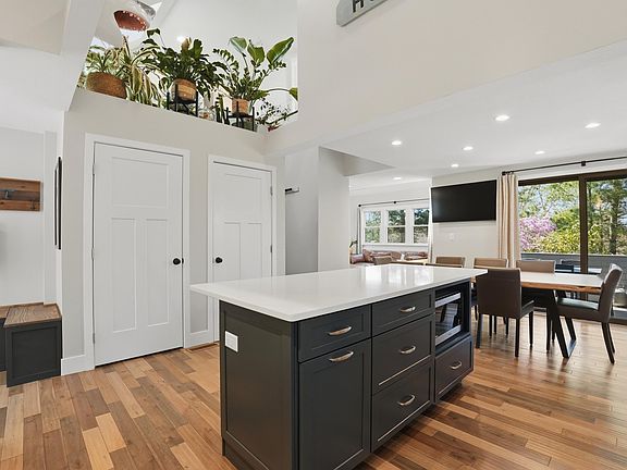 5th image of 55 Summersea Road