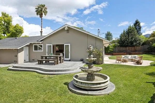 103 Belwood Gtwy — Photo 7