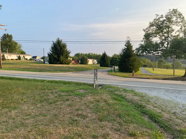 1715 Kecksburg Rd, Mount Pleasant, PA 15666