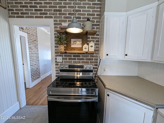 5th image of 107 E Safford St