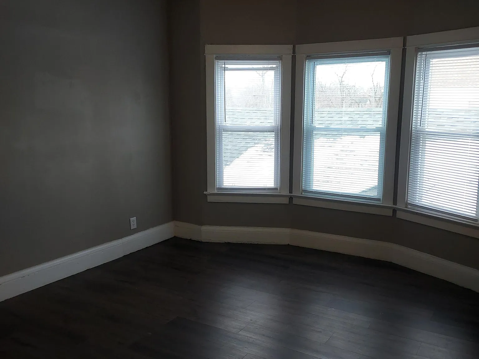 331 Marshall Street - 329 — Photo 4