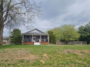 3016 W Smith Rd, Lambertville, MI 48144