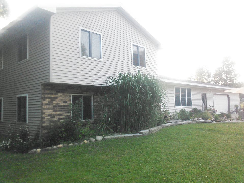1st image of 16089 104th Ave