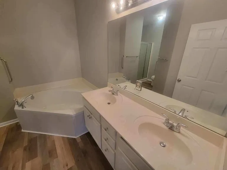 1013 Claret Ln — Photo 6