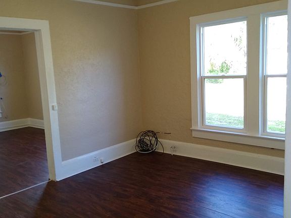 2nd image of 635 Tanglewood St APT 1