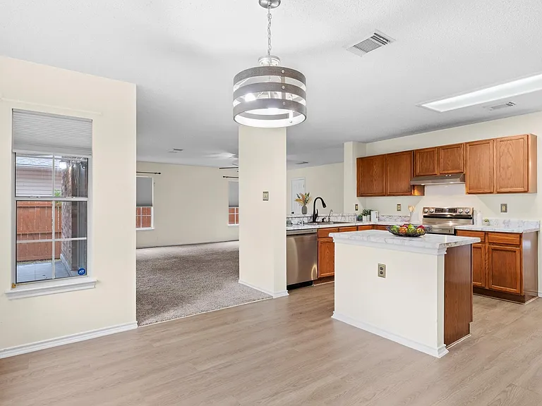 10515 Westfield Pl — Photo 3