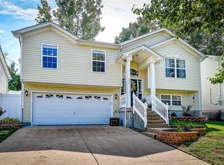 370 Green Jade Estates Dr, Fenton, MO 63026