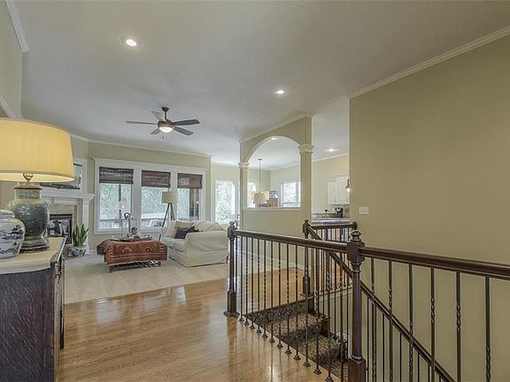 5th image of 10223 Miller Ln