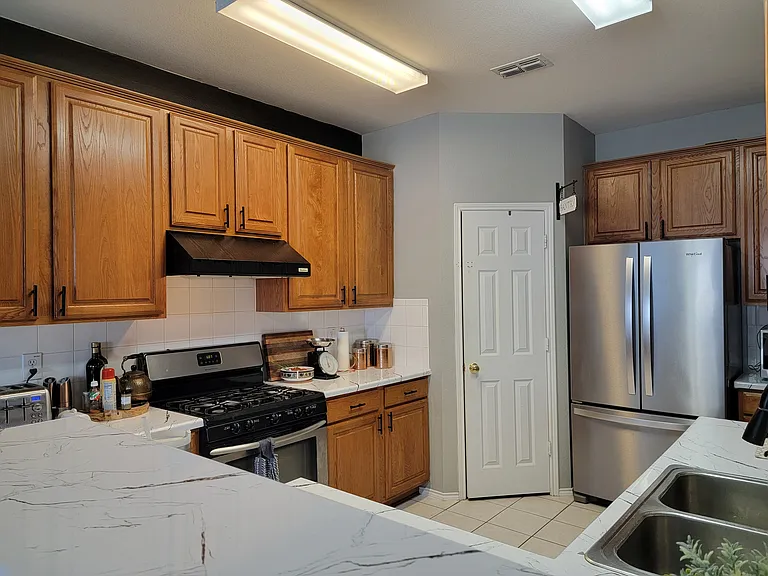 3132 Deleon Dr — Photo 10