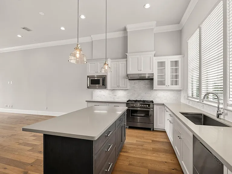 8711 Oak Kolbe Ln — Photo 12