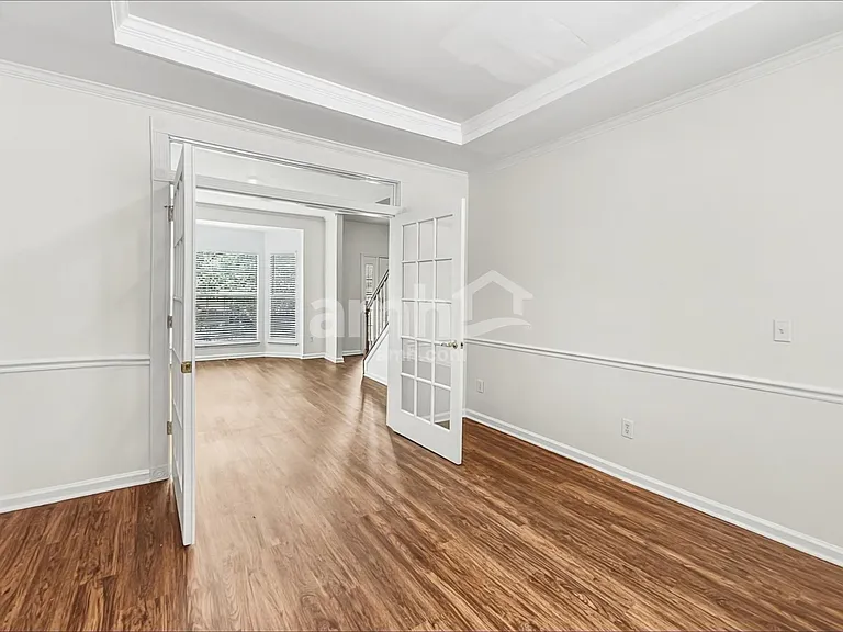 1513 Cardinal Ln — Photo 6