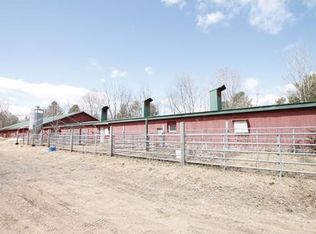 172 Batchelor St, Granby, MA 01033