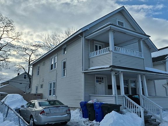 3rd image of 33 Stockman St