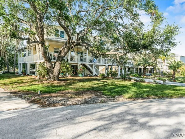 2011 NW 13th St, Crystal River, FL 34428