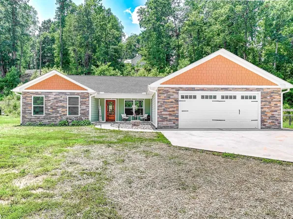 115 Albert St, Landrum, SC 29356