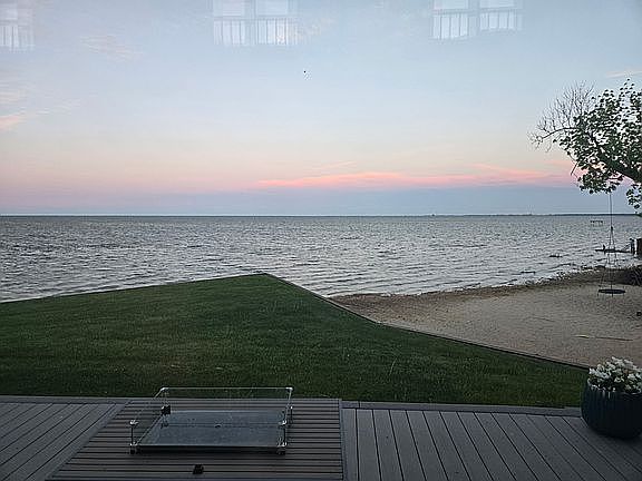 3rd image of 382 N Linwood Beach Rd