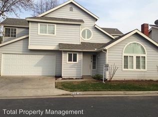 2414 N Clark St, Visalia, CA 93292