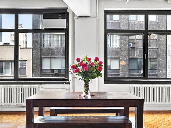 5th image of 360 W 36th St APT 4NW