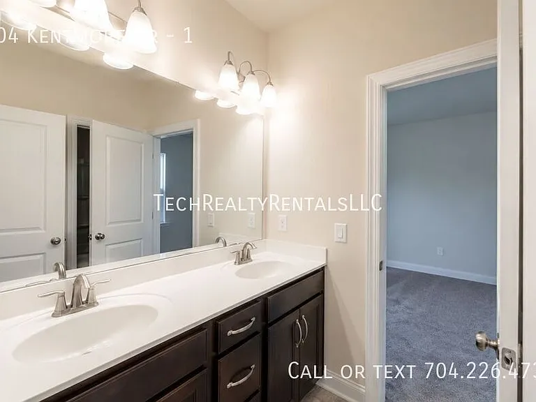 104 Kentmore Dr #1 — Photo 18