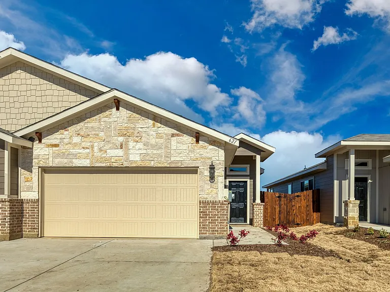 621 Fallow Dr — Photo 1