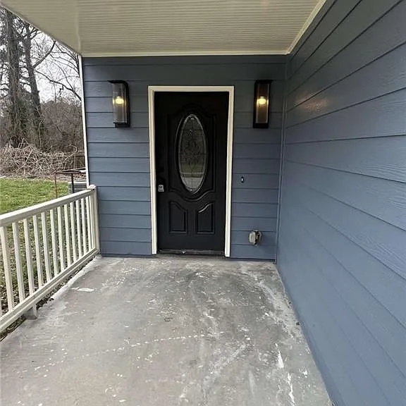 738 Prince Pl NW — Photo 2