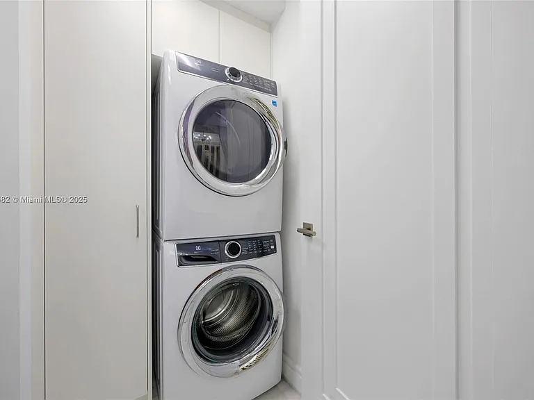 17901 Collins Ave #2702 — Photo 9