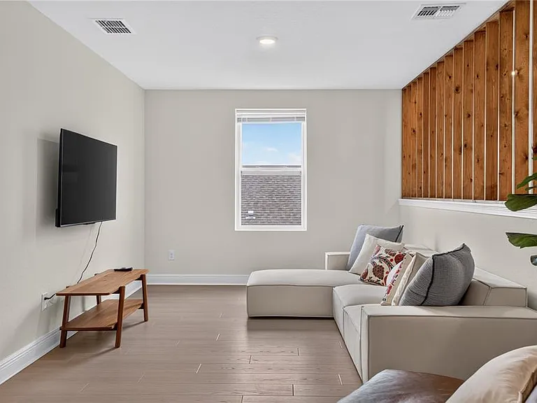 2254 Lost Horizon Way — Photo 21