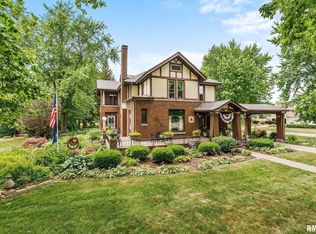 703 S College Ave, Aledo, IL 61231