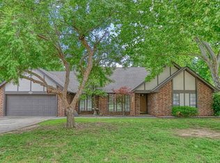 3720 Brookhollow Rd, Norman, OK 73072