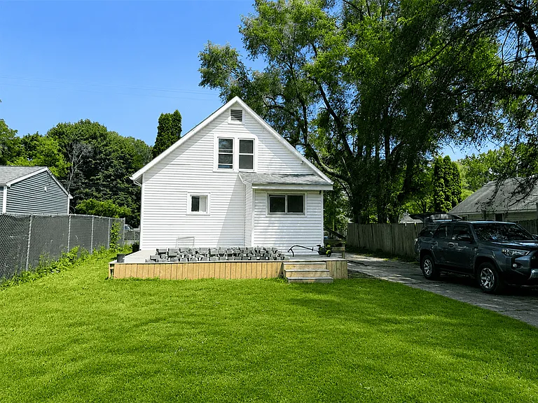 4918 Pleasant Grove Rd — Photo 14