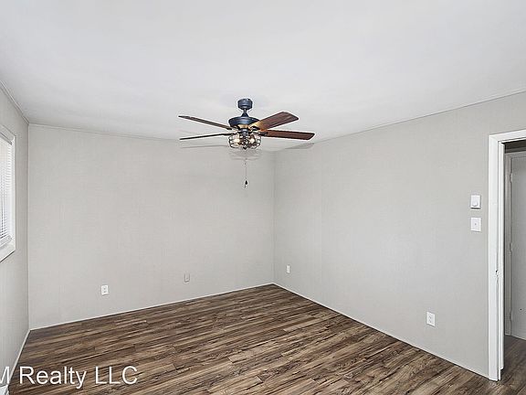 5th image of 2712 Pitts Dr
