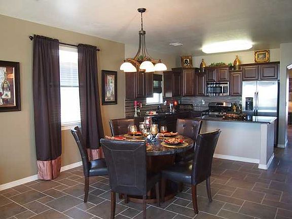 5th image of 401 Saltford Pl
