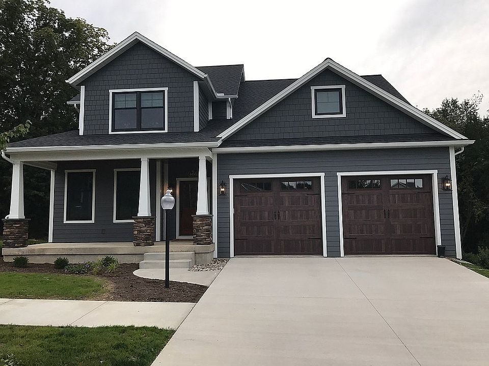 2nd image of 465 Homestead Ln