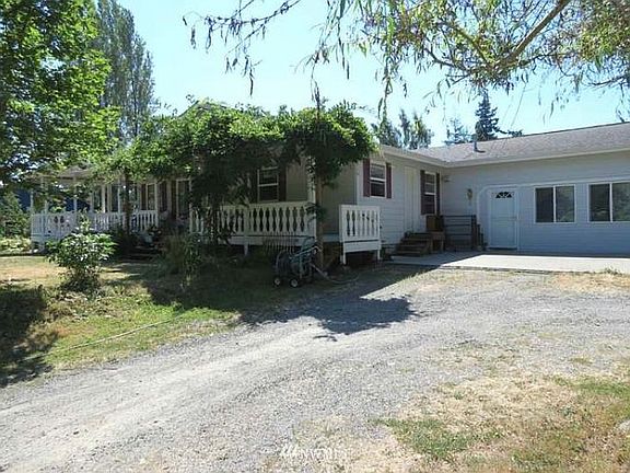 3rd image of 610 E 80th St