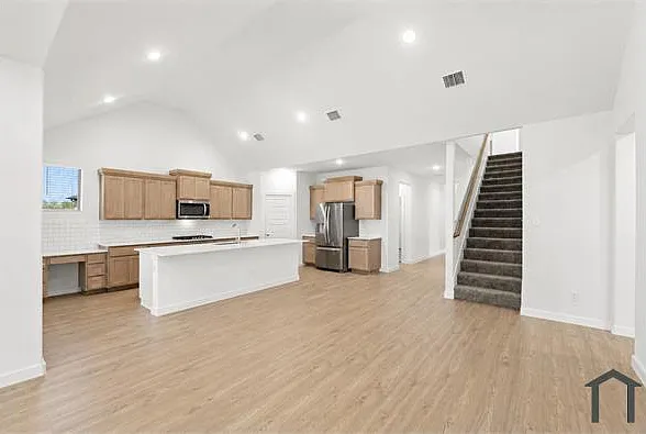 2020 Stonebrook St — Photo 16