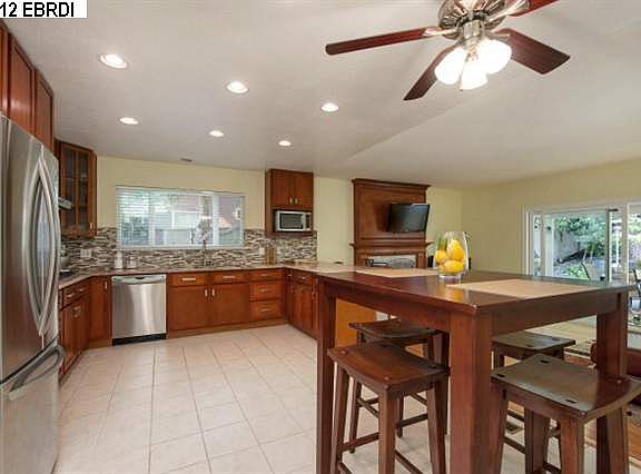 4th image of 7836 Surrey Ln