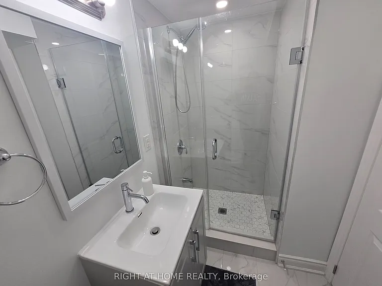 458 Bergamot Ave #BASEMENT — Photo 33