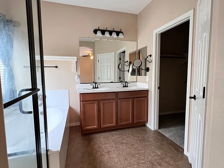 1418 W Crape Rd — Photo 27