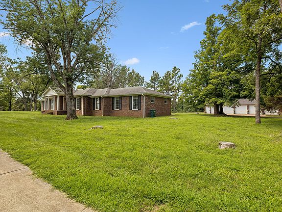 4th image of 1929 Hickory Ridge Rd