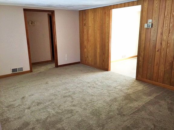 2nd image of 520 N Glenwood Pl
