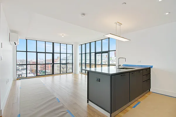 Rented by EXR | media 4