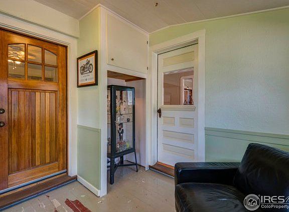 4th image of 327 2nd St
