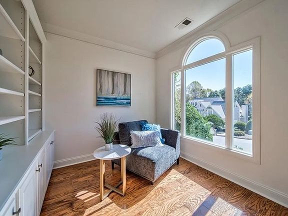 4th image of 3444 Westhampton Way
