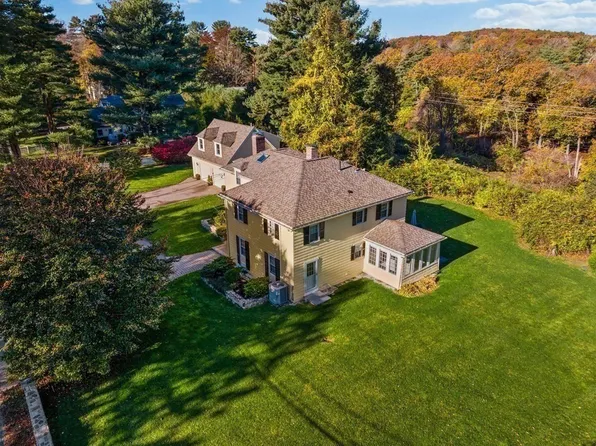 10 Phillips St, Natick, MA 01760