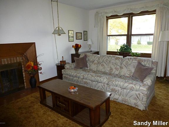 5th image of 1014 Lockridge Dr NE