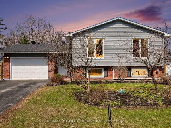 258 Gore St, Mississippi Mills, ON K0A 1A0