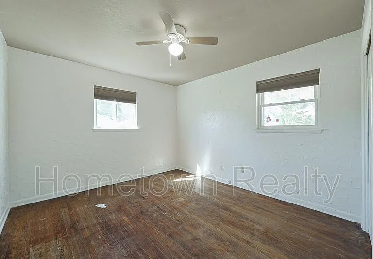 1805 NE 53rd St — Photo 21